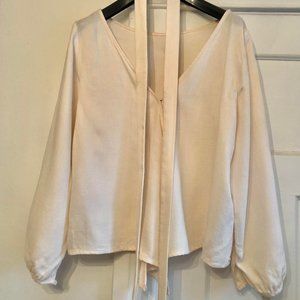 VETTA Capsule Gathered Sleeve Wrap Top Size Large